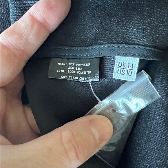 Iris & Ink sparkler top! - Picture 7 of 7